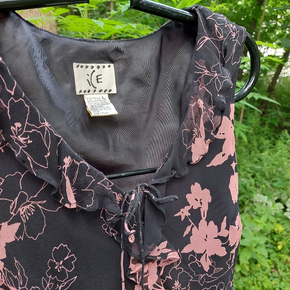 Vtg 100% Silk Floral Ruffle Tank - Picture 3 of 6